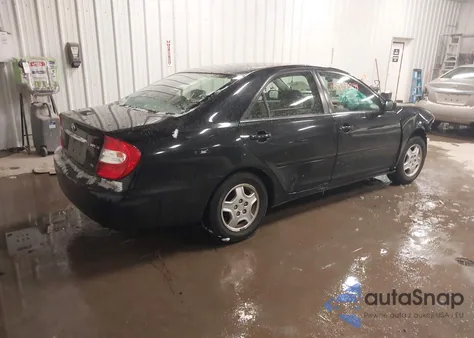 2003 Toyota Camry Le V6 from USA, damaged, VIN 4T1BF32K23U045375